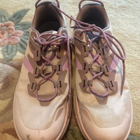Hoka Transport GTX Womens Pink Blush Rose Hiking Trail Sneakers size 11 - Picture 2 of 5